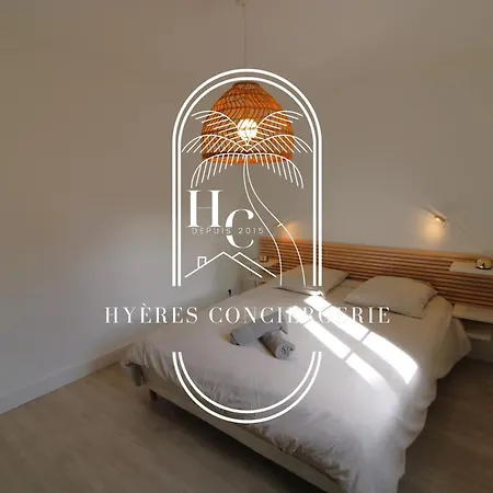 Duplex Au Coeur Du Port D'hyeres Plages Parking By Hc Apartamento Hyères